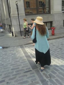 I am strolling across the street...